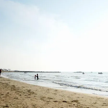 The Beachfront アパート