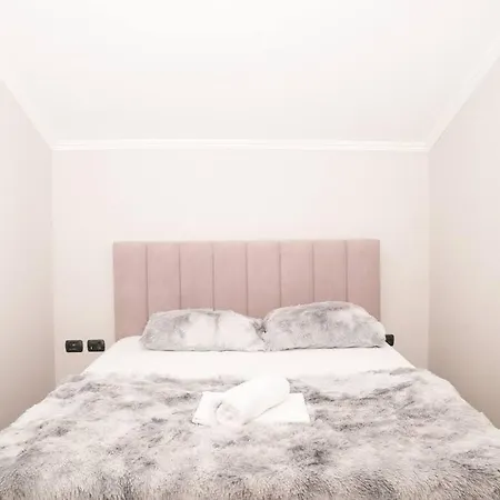 The Beachfront By Pikhost