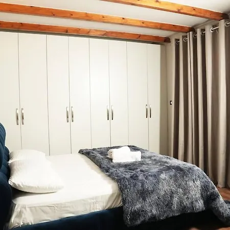 The Beachfront By Pikhost