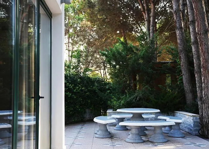 The Beachfront By Pikhost *